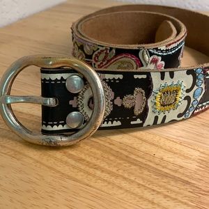 Lucky Brand Large embroidered floral belt